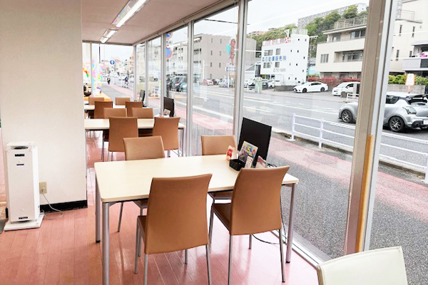 商談テーブル